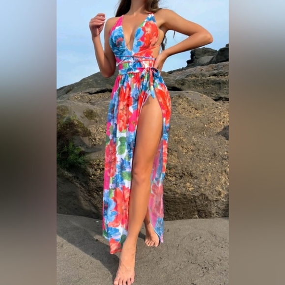 SHEIN Other - SHEIN NWOT Swimsuit Set Tropical Print Size Large